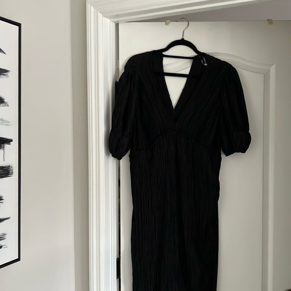 V-Neck Pleated slim midi dress size medium.